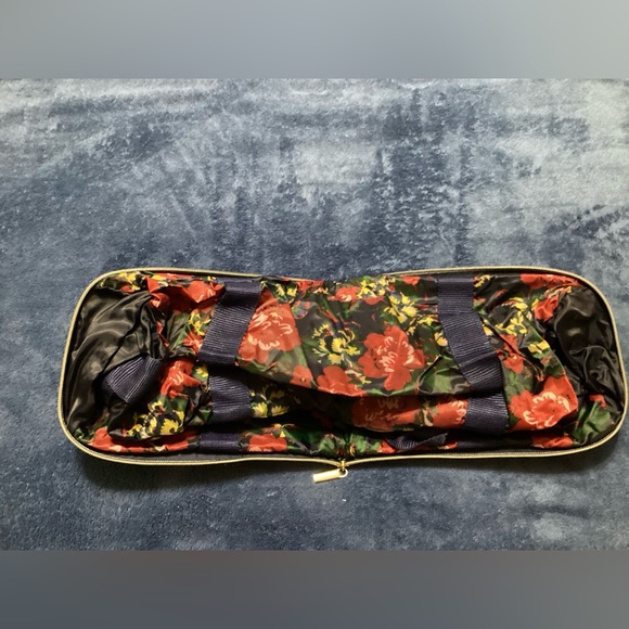 Stow-n-Go Expandable Travel Bag - Picture 10 of 14